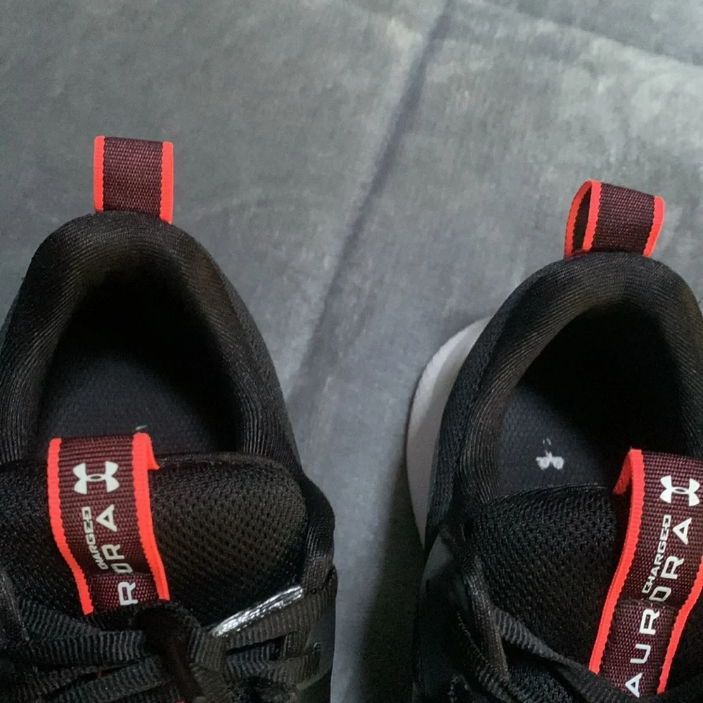 Under Armour - Lots of Life Left! - Picture 4 of 8